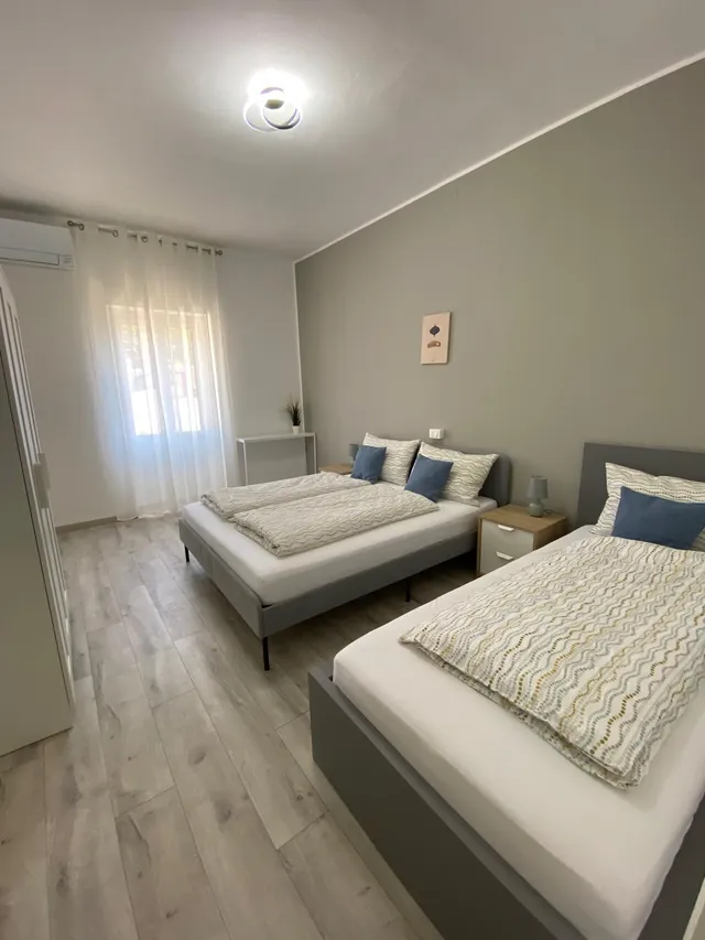 Schlafzimmer mit drei Schlafplätzen